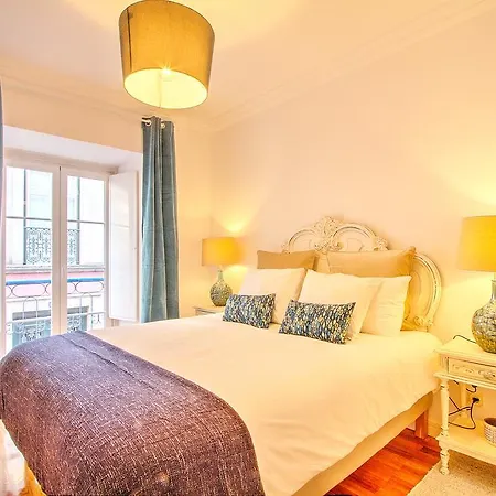 Apartment Heart Of Bairro Alto-live Like A Local *