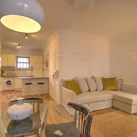 Heart Of Bairro Alto-live Like A Local *