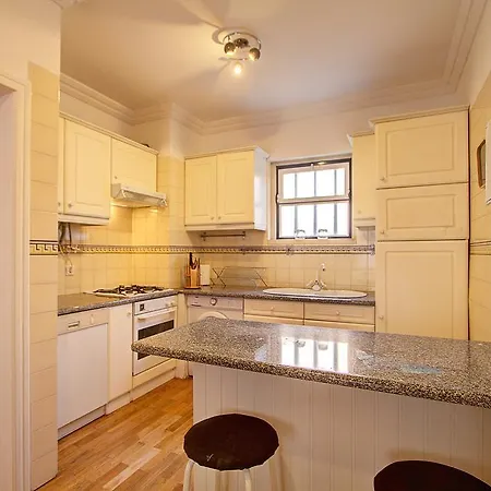 Apartment Heart Of Bairro Alto-live Like A Local